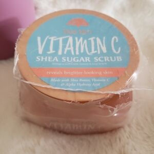 Tree Hut Vitamin C Shea Sugar Scrub.
